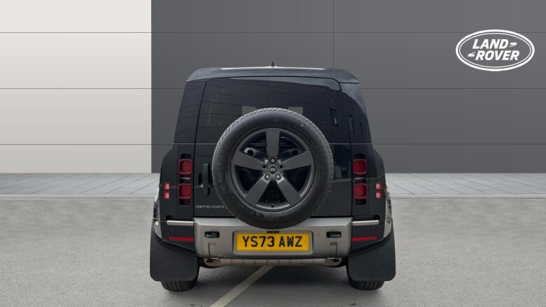 Land Rover Defender 2.0 P300 X-Dynamic SE 90 3dr Auto Petrol Estate